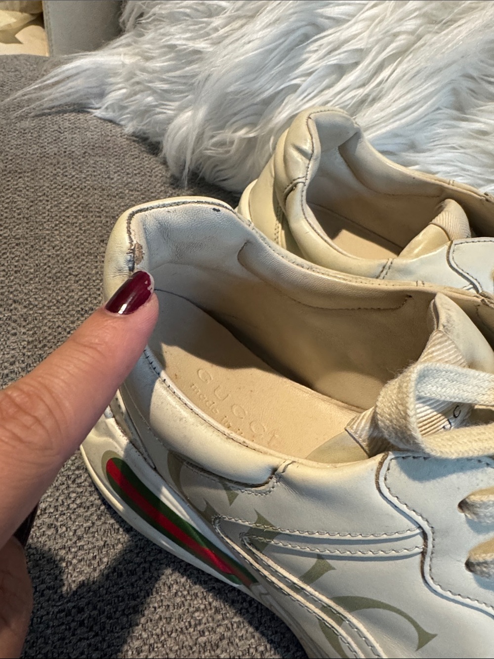 Gucci autentic Cream Leather Chunky Sneakers with Green and Red Stripe - Picture 12 of 12